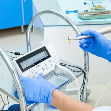 Machine-assisted root canal treatment